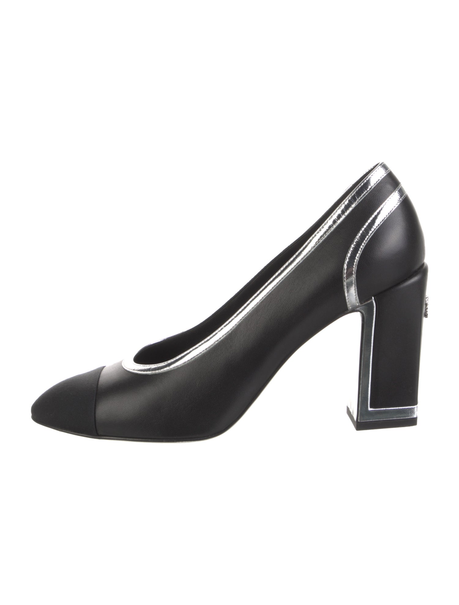 Chanel Interlocking CC Logo Leather Pumps