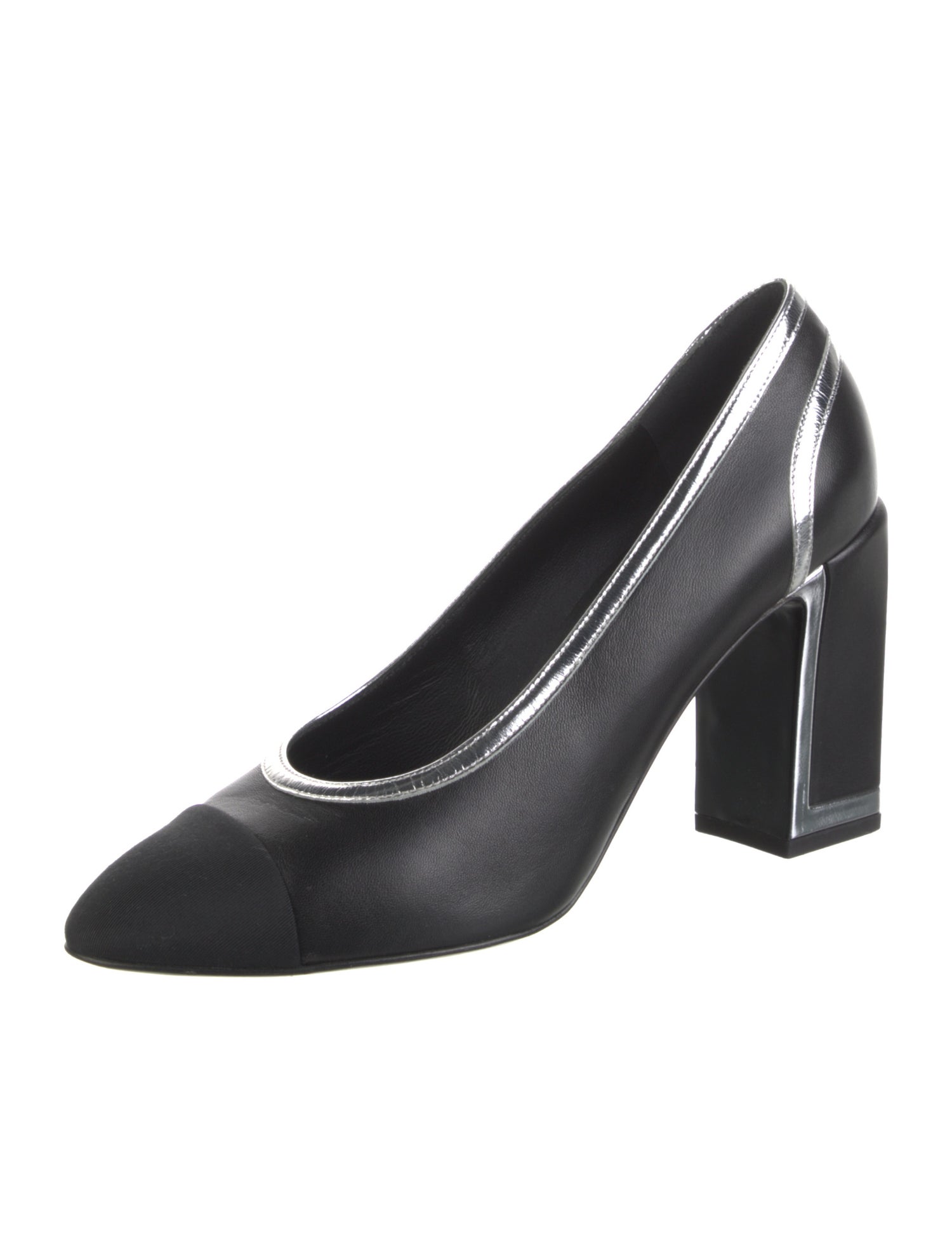 Chanel Interlocking CC Logo Leather Pumps