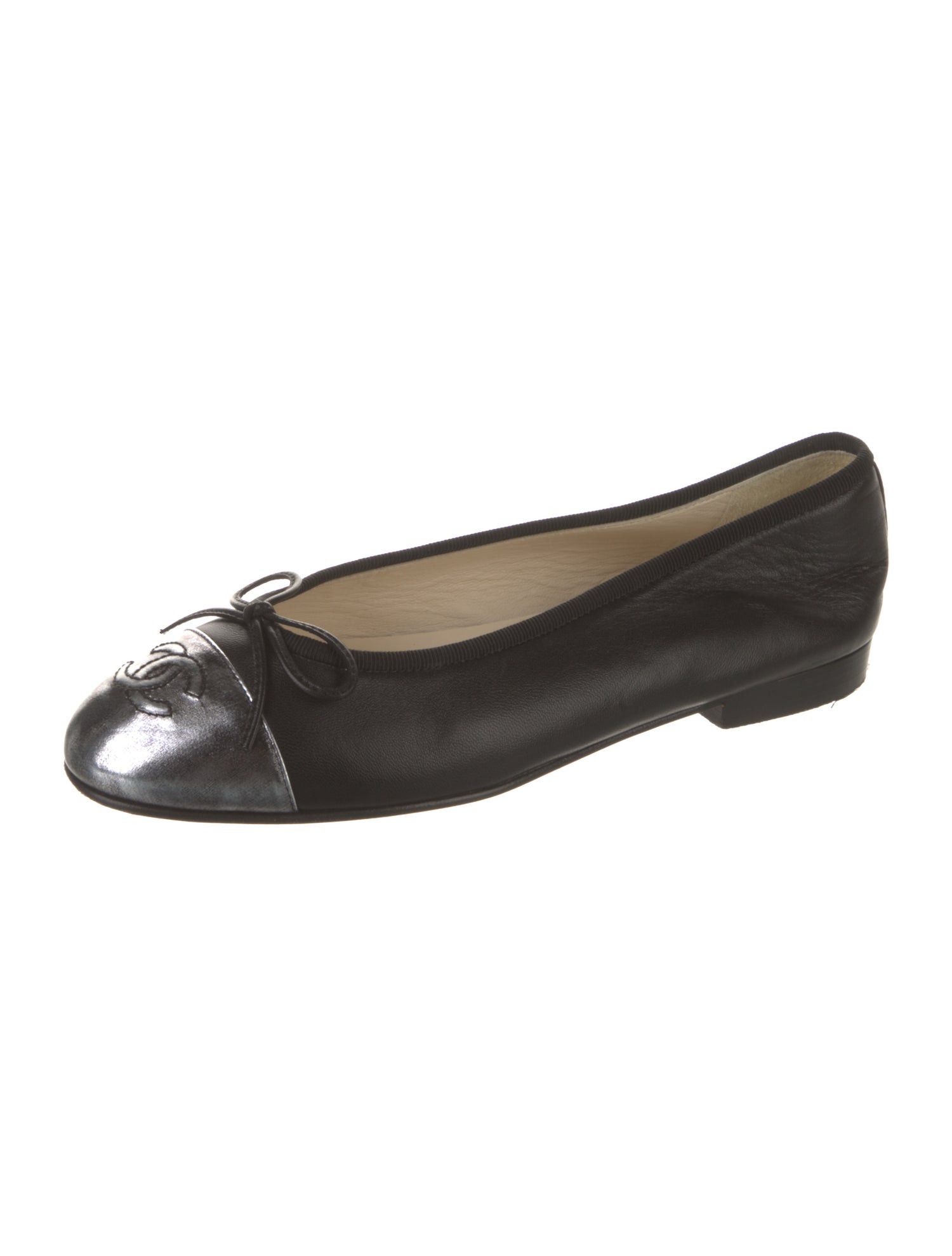 Chanel Interlocking CC Logo Leather Ballet Flats