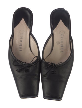 Chanel 2000 Interlocking CC Logo Mules