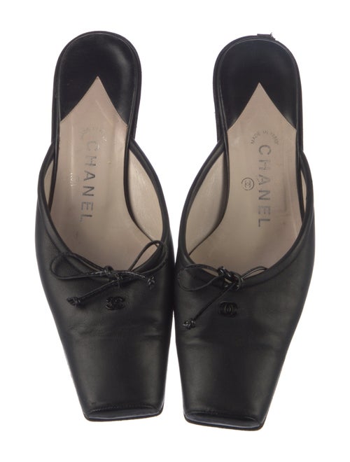 Chanel 2000 Interlocking CC Logo Mules