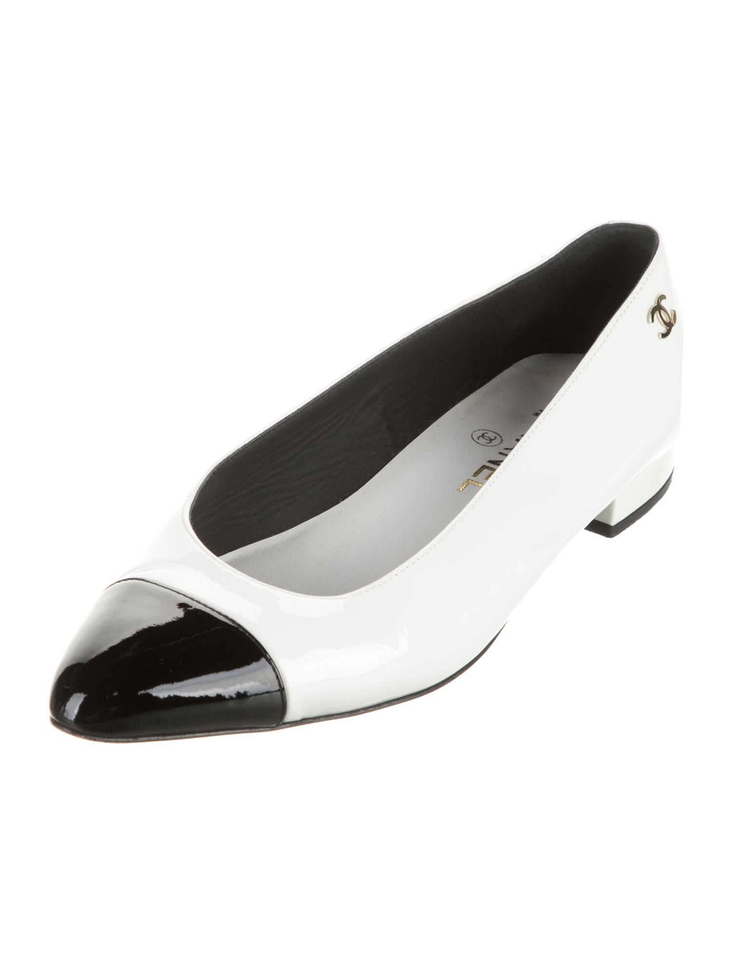 Chanel Interlocking CC Logo Patent Leather Ballet Flats