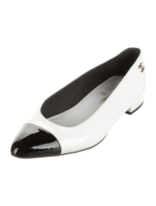 Chanel Interlocking CC Logo Patent Leather Ballet Flats