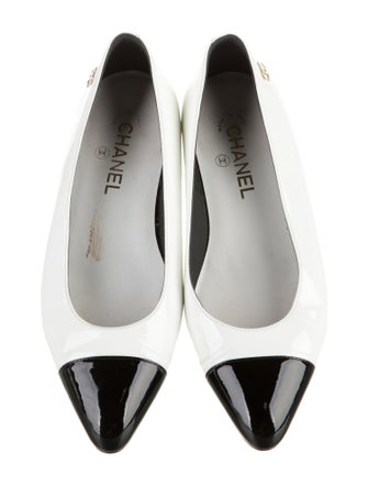 Chanel Interlocking CC Logo Patent Leather Ballet Flats