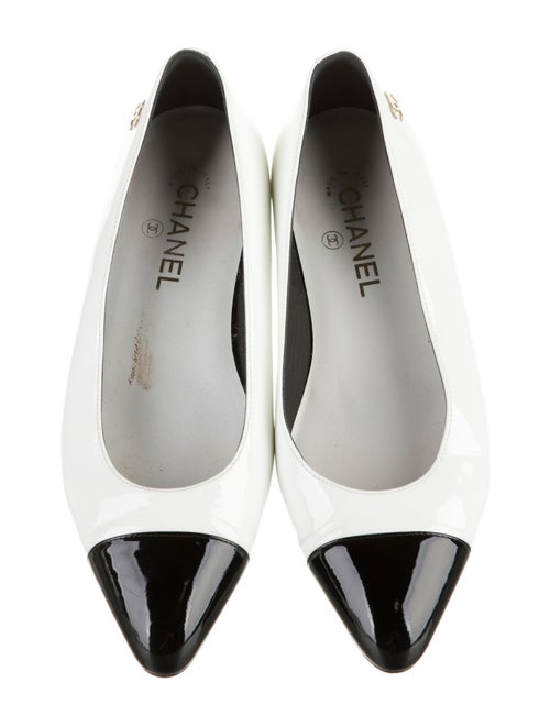 Chanel Interlocking CC Logo Patent Leather Ballet Flats