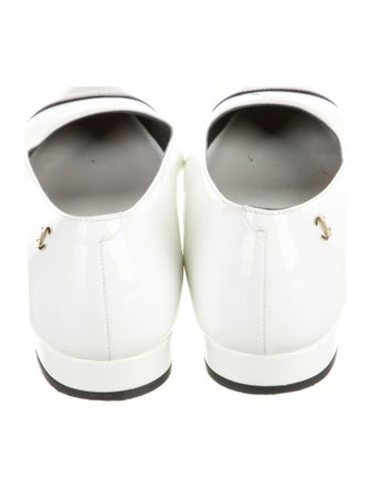 Chanel Interlocking CC Logo Patent Leather Ballet Flats