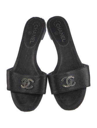 Chanel Interlocking CC Logo Calfskin Slides