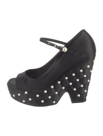 Chanel Interlocking CC Logo Satin Pumps