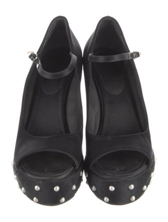 Chanel Interlocking CC Logo Satin Pumps