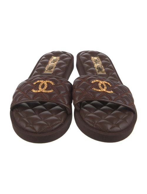 Chanel Interlocking CC Logo Leather Slides