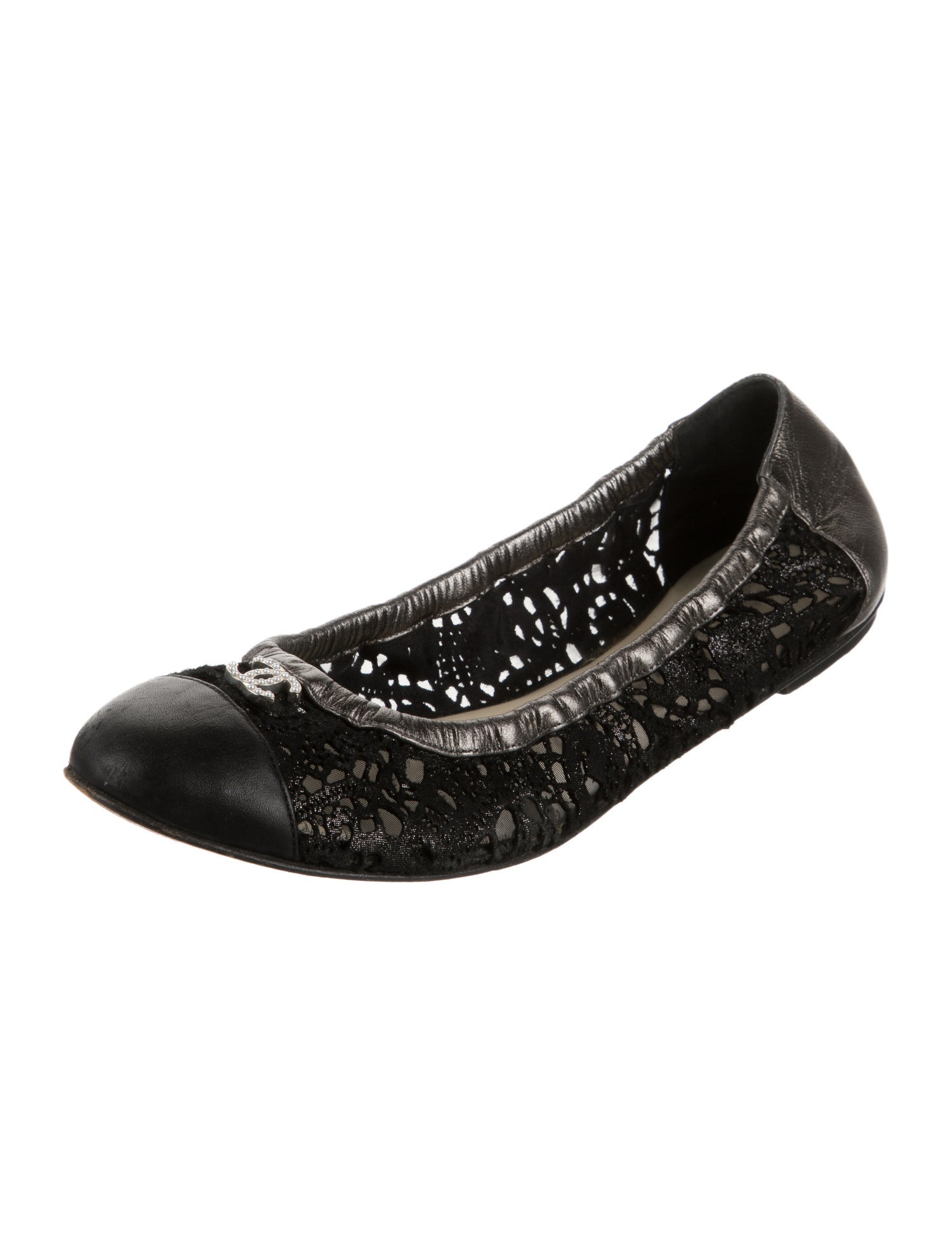 Chanel Interlocking CC Logo Ballet Flats