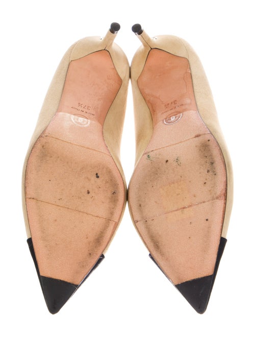 Chanel Interlocking CC Logo Suede Pumps
