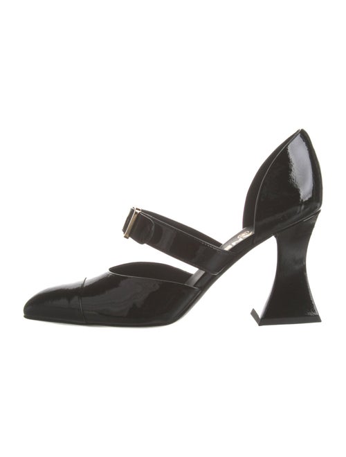 Chanel 2022 Interlocking CC Logo D'Orsay Pumps