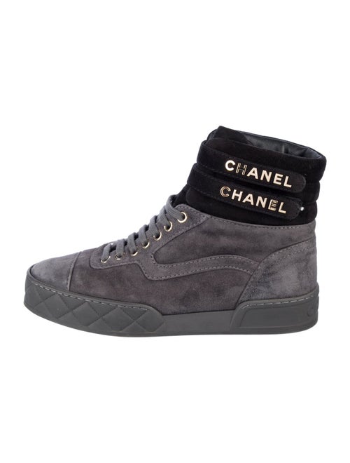 Chanel 2019 Quilted Pattern Sneakers