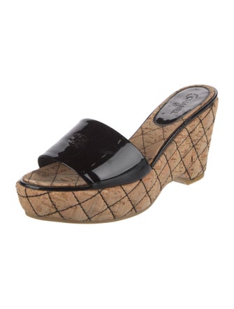 Chanel Interlocking CC Logo Patent Leather Slides