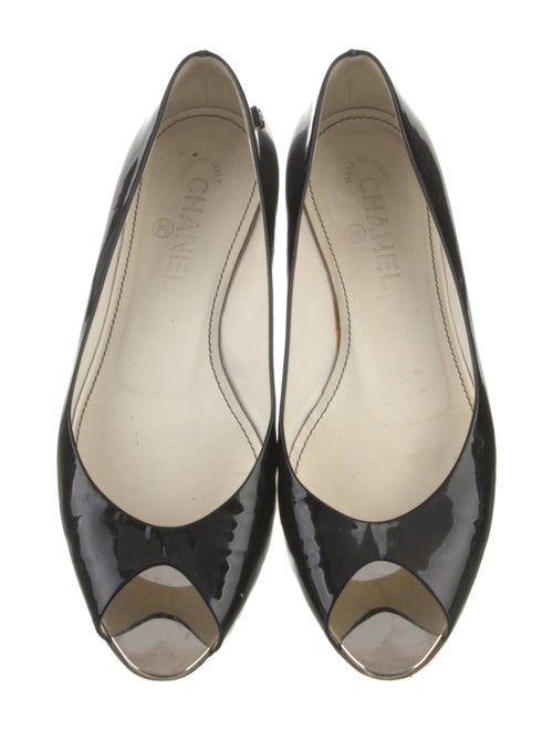 Chanel Interlocking CC Logo Patent Leather Flats