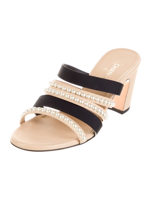 Chanel 2020 Interlocking CC Logo Slides