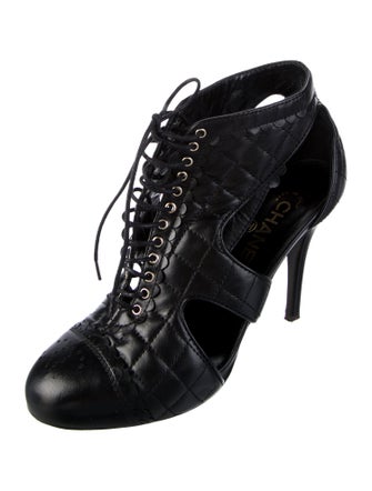 Chanel 2013 Interlocking CC Logo T-Strap Pumps