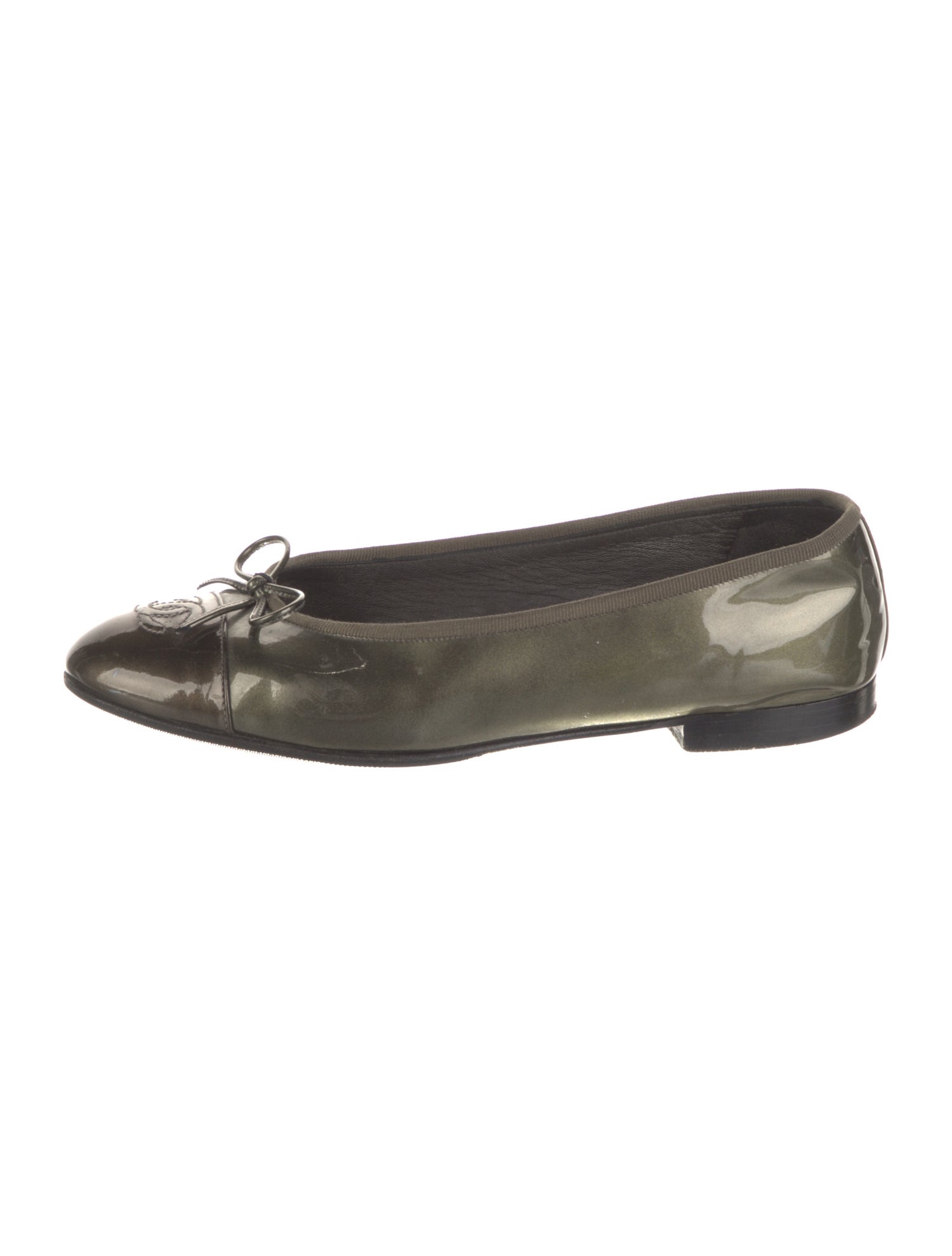 Chanel Interlocking CC Logo Patent Leather Ballet Flats