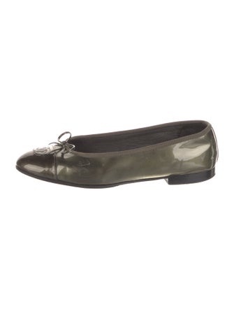 Chanel Interlocking CC Logo Patent Leather Ballet Flats