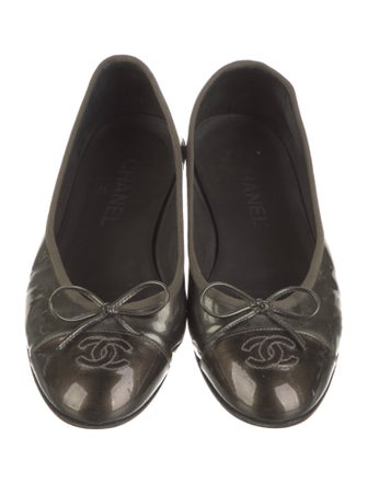 Chanel Interlocking CC Logo Patent Leather Ballet Flats