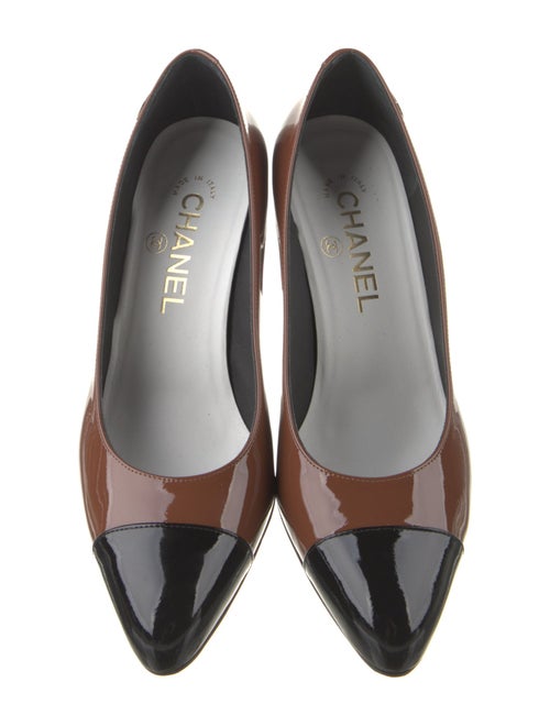 Chanel 2023 Interlocking CC Logo Pumps