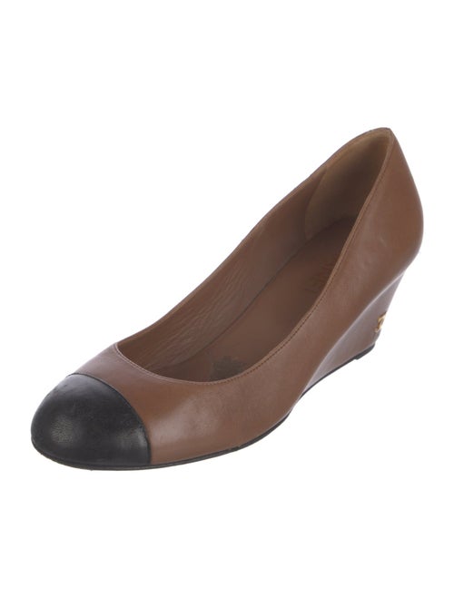 Chanel 2011 Interlocking CC Logo Pumps