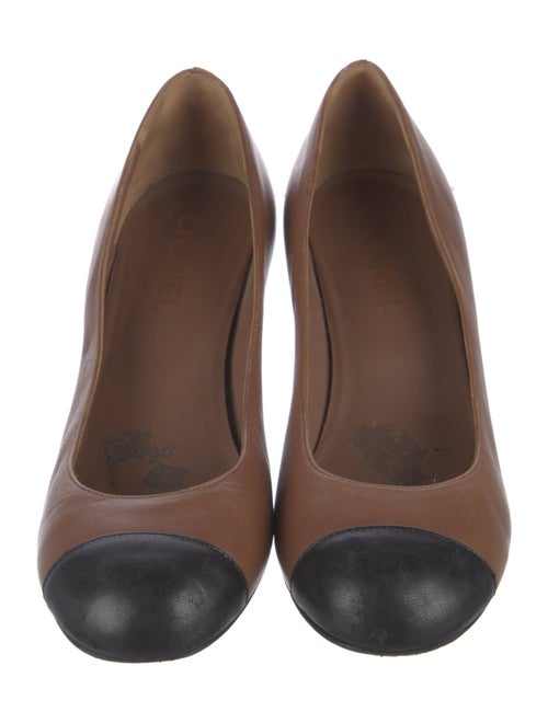 Chanel 2011 Interlocking CC Logo Pumps