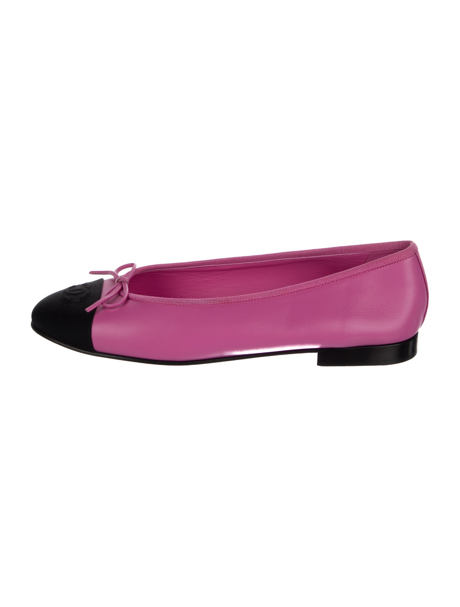 Chanel Interlocking CC Logo Leather Ballet Flats