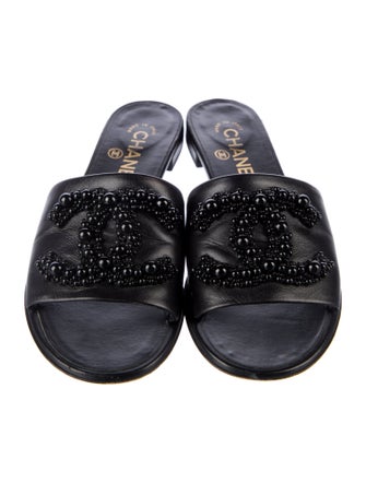 Chanel 2019 Interlocking CC Logo Slides