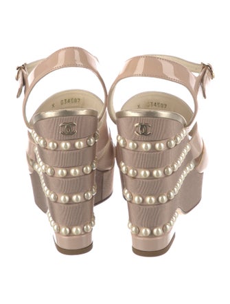 Chanel 2019 Interlocking CC Logo Sandals
