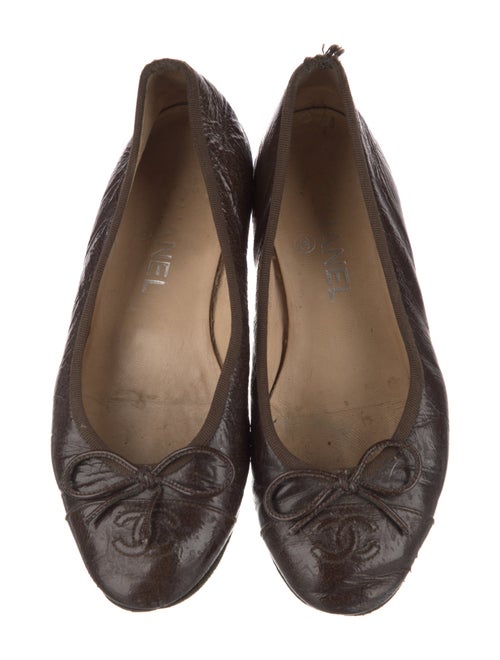 Chanel Interlocking CC Logo Patent Leather Flats