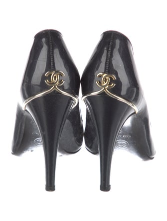 Chanel 2008 Interlocking CC Logo Pumps