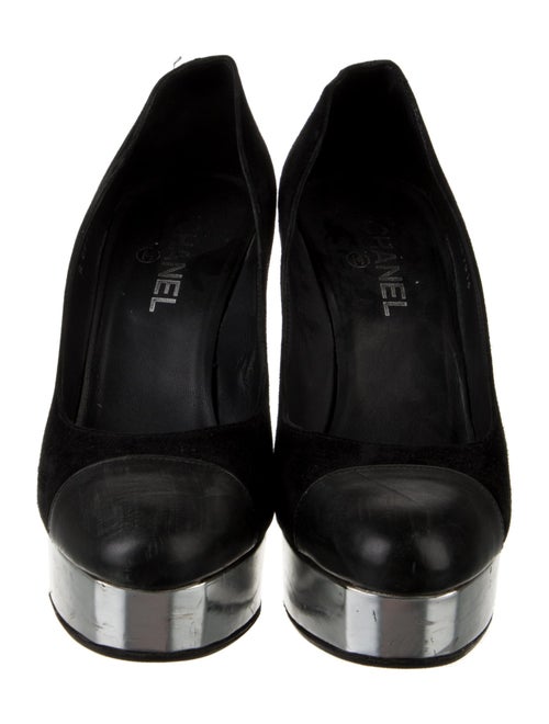 Chanel 2011 Interlocking CC Logo Pumps