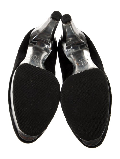 Chanel 2011 Interlocking CC Logo Pumps