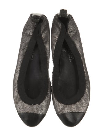 Chanel Interlocking CC Logo Leather Ballet Flats