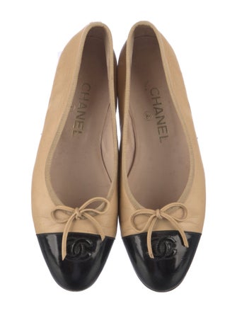 Chanel Interlocking CC Logo Leather Flats