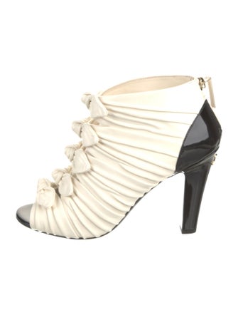 Chanel 2018 Interlocking CC Logo Mules