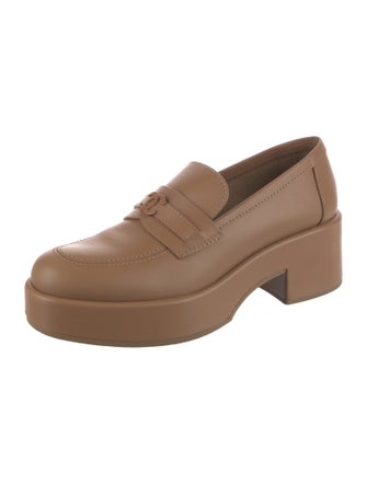 Chanel 2022 Interlocking CC Logo Loafers