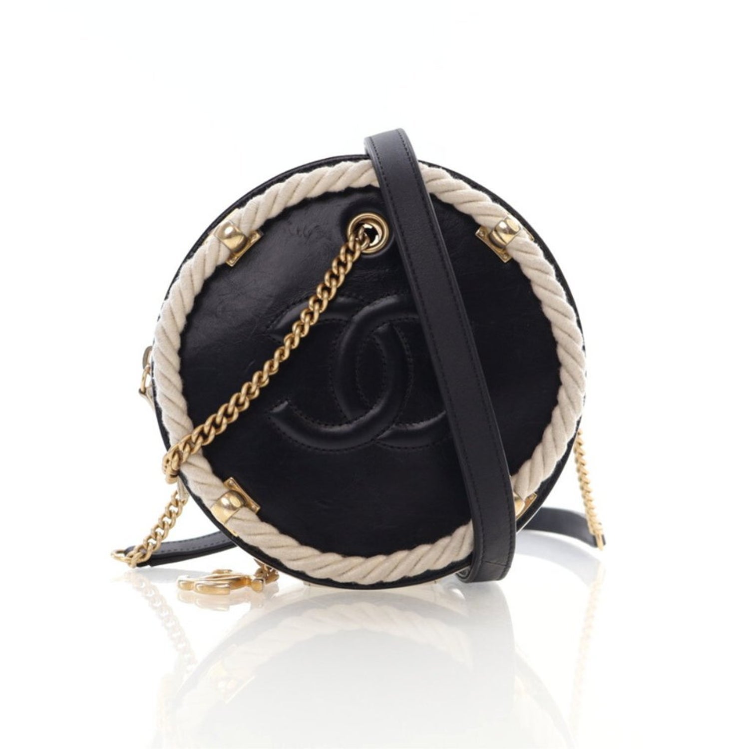 Chanel Interlocking CC En Vogue