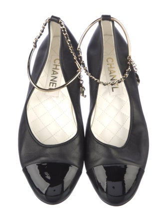 Chanel 2022 Interlocking CC Logo Ballet Flats