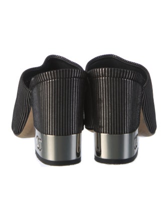 Chanel 2018 Interlocking CC Logo Slides