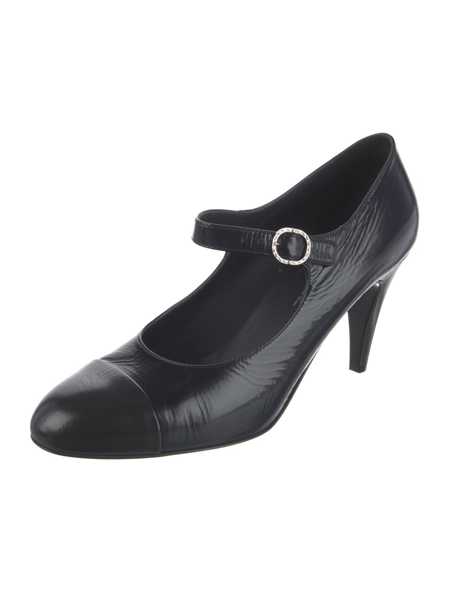 Chanel 2022 Interlocking CC Logo Pumps