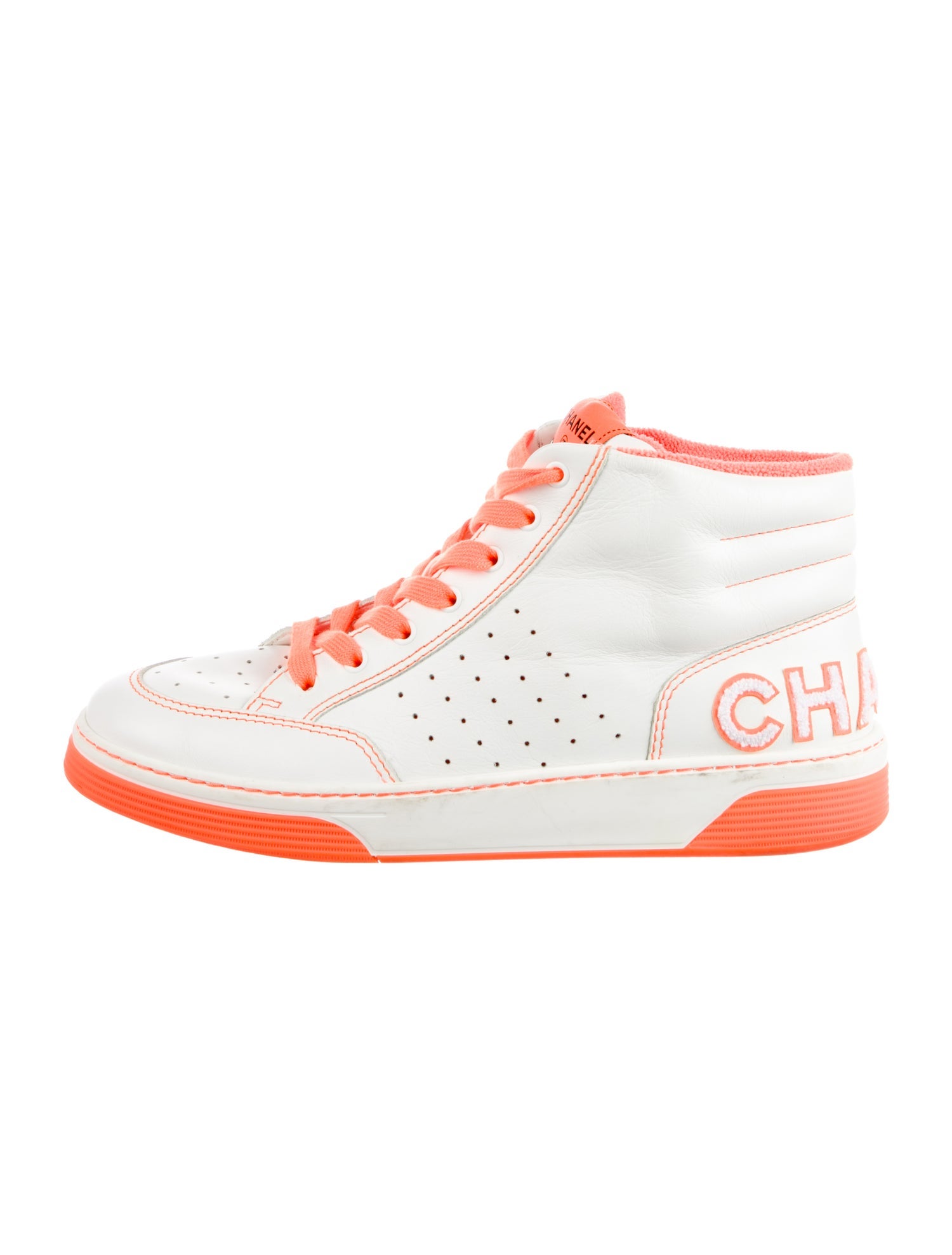 Chanel Interlocking CC Logo Leather Sneakers