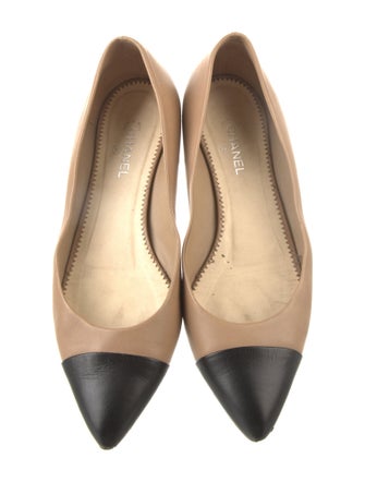 Chanel Interlocking CC Logo Leather Ballet Flats