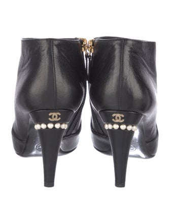 Chanel Interlocking CC Logo Leather Boots