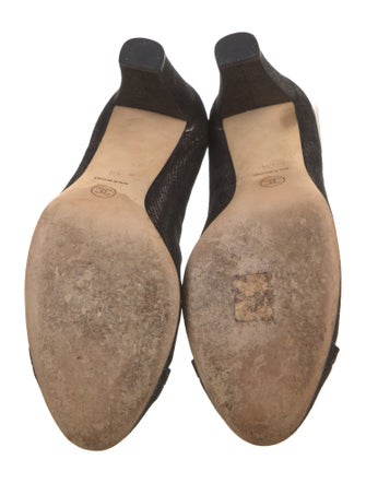 Chanel Interlocking CC Logo Suede Pumps