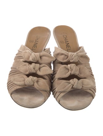 Chanel 2018 Interlocking CC Logo Slides