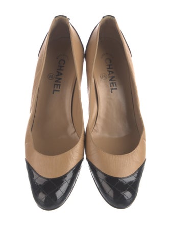 Chanel Interlocking CC Logo Lambskin Pumps