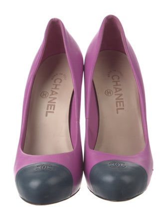 Chanel 2017 Interlocking CC Logo Pumps